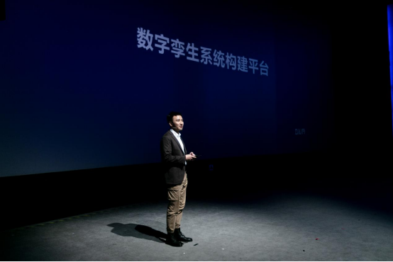 物联网、虚拟直播、XR剧本杀，光辉城市亮相4大跨界新品