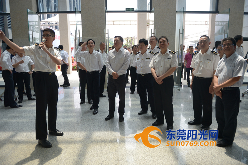 东莞清溪保税物流中心（B型）今天封关运行 扫IC卡轻松过“关”