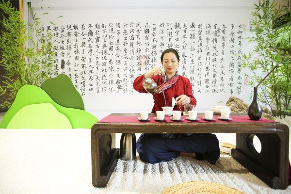 当茶产业遇上物联网！扫扫二维码 溯源西湖龙井茶