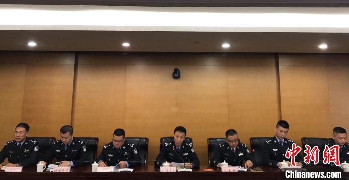 杭州警方“断卡”行动：收缴“两卡”1500余张抓获550余人